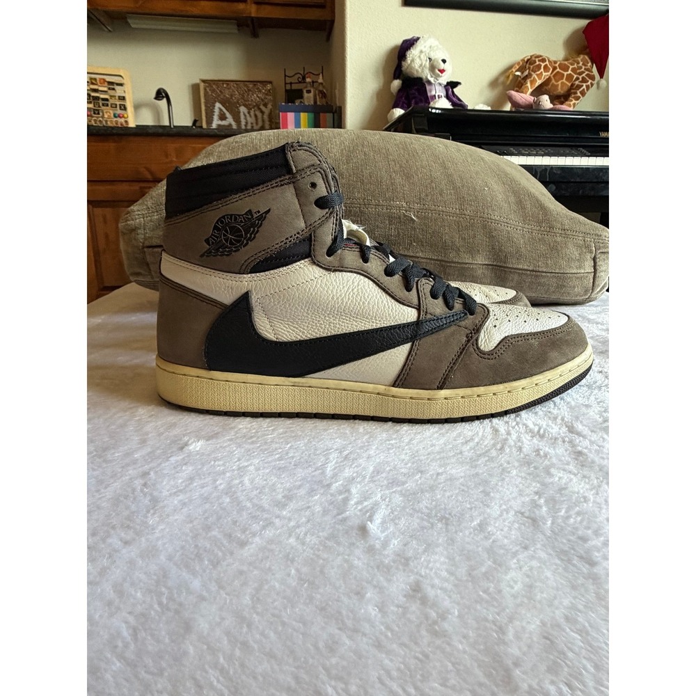 Air Jordan 1 High OG SP Travis Scott Mocha CD4487-100 Mens Size 13 Brown White